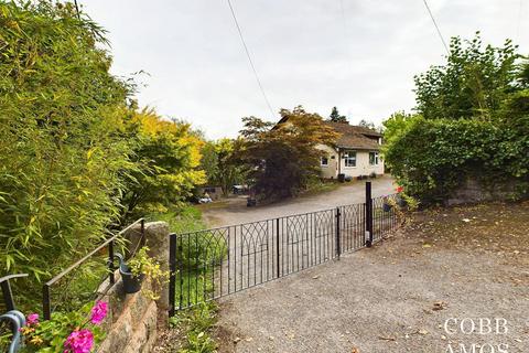 4 bedroom detached house for sale, Hergest Road, Kington