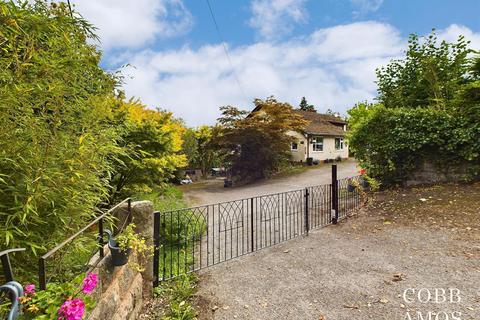 4 bedroom detached house for sale, Hergest Road, Kington