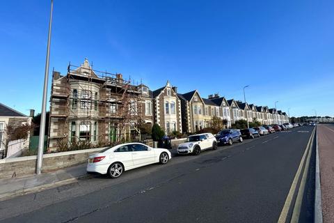 2 bedroom flat to rent, The Esplanade, Broughty Ferry,