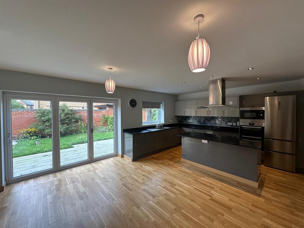 Kitchen/Dining Room