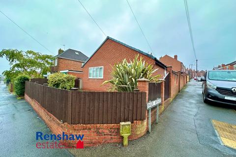 2 bedroom detached bungalow for sale, Wade Avenue, Ilkeston, Derbyshire