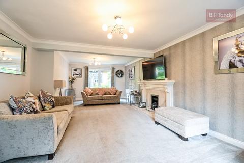 48 Middleton Road, Streetly, Sutton Coldfield, B74 3ES