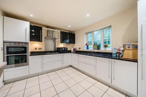 5 bedroom detached house for sale, Meadowlands Drive, Haslemere, Surrey, GU27