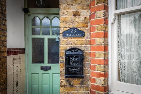 33 Hallmead Road, Sutton, SM1 1RD