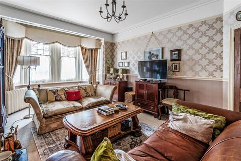 33 Hallmead Road, Sutton, SM1 1RD