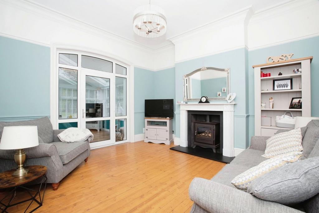 Dane Avenue, BarrowinFurness LA14 5 bed detached house for sale £