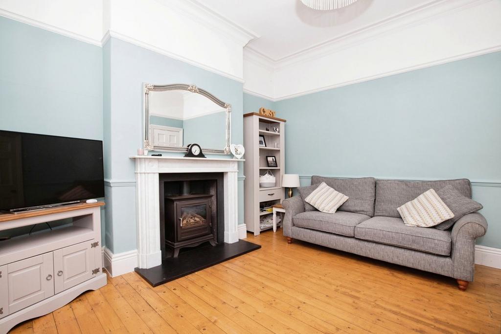 Dane Avenue, BarrowinFurness LA14 5 bed detached house for sale £