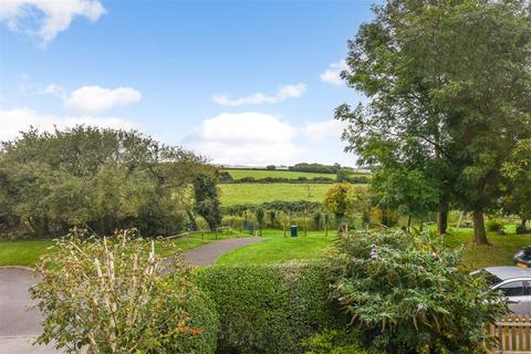 3 bedroom end of terrace house for sale, Churchmead Close, Lavant