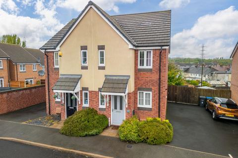 2 bedroom semi-detached house for sale, Poppy Avenue, Oldbury B69