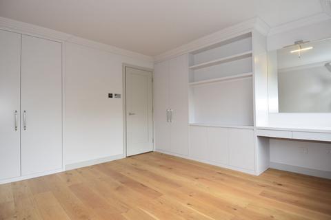 2 bedroom flat to rent, Parkleys, Richmond, TW10