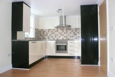 3 bedroom flat to rent, Ravenscourt Avenue Hammersmith W6