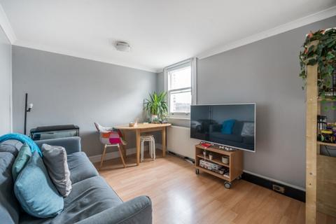 3 bedroom flat to rent, Ravenscourt Avenue Hammersmith W6