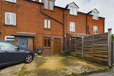 2 bedroom terraced house to rent, Jeynes Row, Tewkesbury, Gloucestershire, GL20