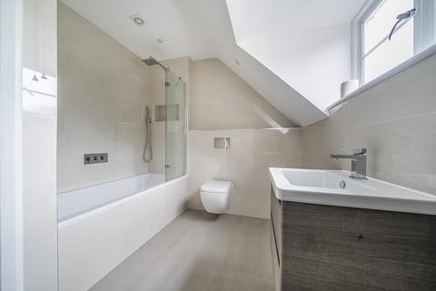 6 Kings Orchard, London, SE9 5TJ