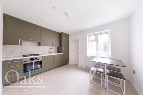 3 bedroom semi-detached house for sale, Dickensons Lane, South Norwood