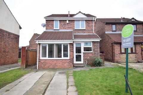 3 bedroom detached house to rent, Fernleigh Court, Wakefield WF2