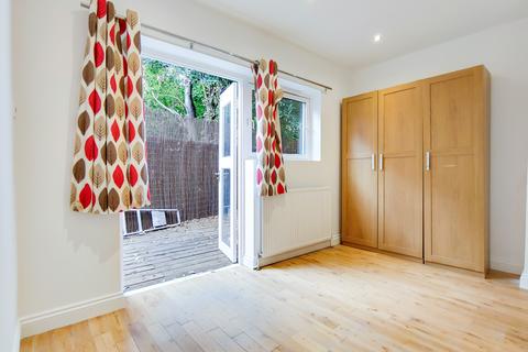 2 bedroom flat to rent, Star Road, London W14