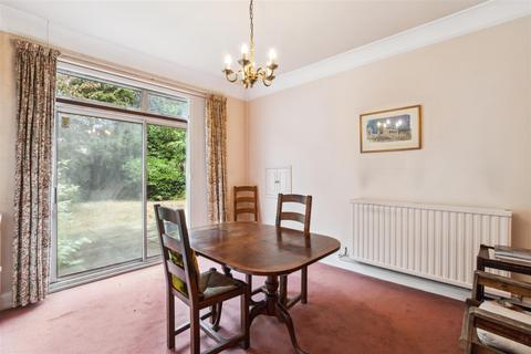 51 Burlington Lane, London, W4 3ET
