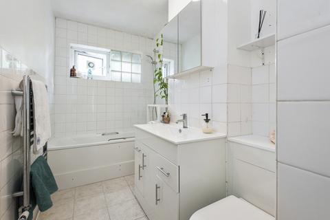 3 bedroom apartment for sale, Camden Street, London, NW1