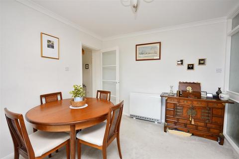 2 bedroom flat for sale, Granville Road, Eastbourne