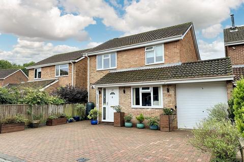 3 bedroom detached house for sale, The Warren, Holbury, SO45