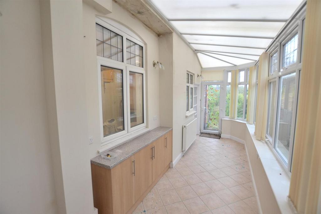 Seagrave Road, Sileby LE12 3 bed detached house for sale £200,000