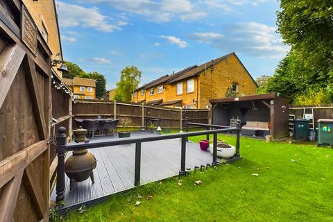 1 bedroom maisonette for sale, Sissinghurst Close, Crawley RH10