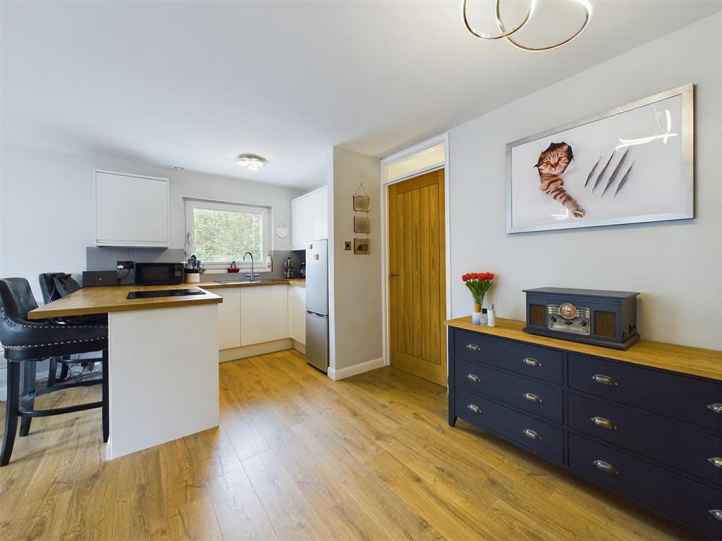 CAM02202 G0-PR0385-STILL001.jpg