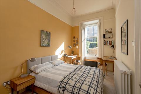 68 Strathearn Road, Edinburgh, EH9 2AF