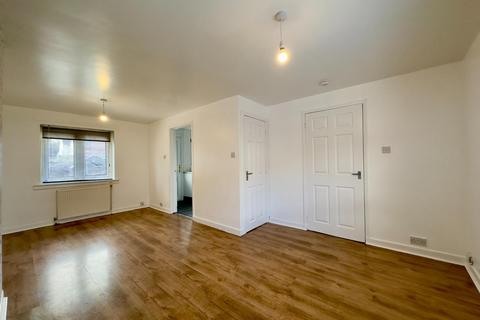 2 bedroom terraced house to rent, Netherplace Crescent, Newton Mearns, Glasgow, G77