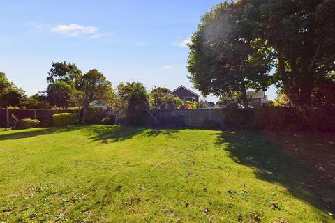 11 Capel Close, Kingsgate, Broadstairs, CT10 3LR