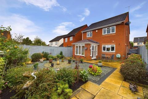 4 bedroom detached house for sale, Tiree Avenue, Worcester, Worcestershire, WR5