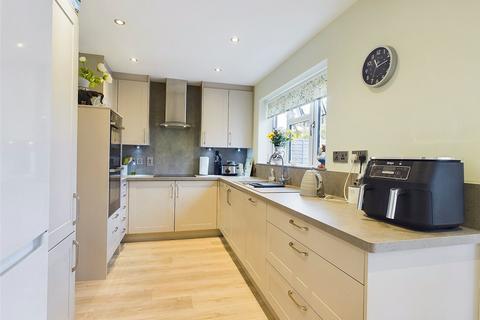 4 bedroom detached house for sale, Tiree Avenue, Worcester, Worcestershire, WR5