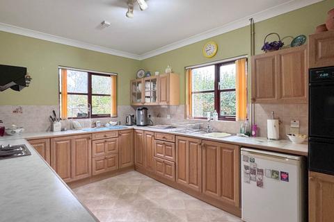 1 Pen Y Bryn, Llangammarch Wells, LD4 4BW