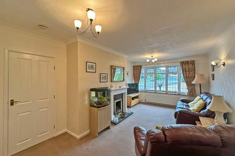 3 Ednam Grove, Wombourne, Wolverhampton, WV5 9AZ
