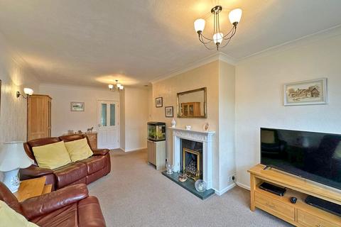 3 Ednam Grove, Wombourne, Wolverhampton, WV5 9AZ