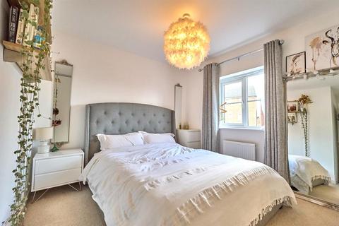 1 Amber Way, Burbage, Hinckley, LE10 2LN