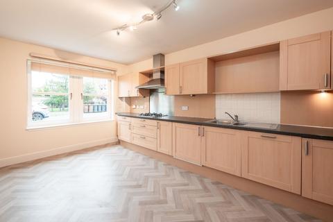 4 bedroom flat for sale, 31/3 Rattray Grove, Greenbank, Edinburgh, EH10