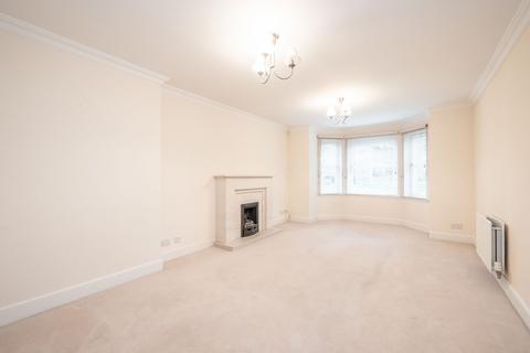 4 bedroom flat for sale, 31/3 Rattray Grove, Greenbank, Edinburgh, EH10