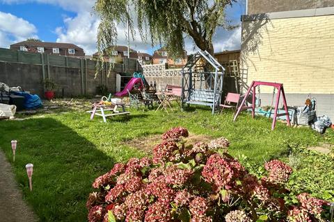 3 bedroom house for sale, Shakespeare Road., Barry