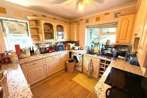 2 bedroom maisonette for sale, Farmclose Road, Wootton, Northampton NN4