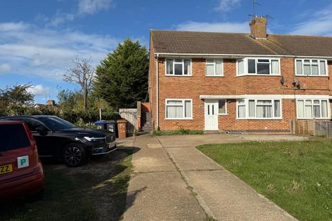 2 bedroom maisonette for sale, Farmclose Road, Wootton, Northampton NN4