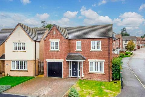 4 bedroom detached house for sale, Heselden Drive, Wakefield WF1