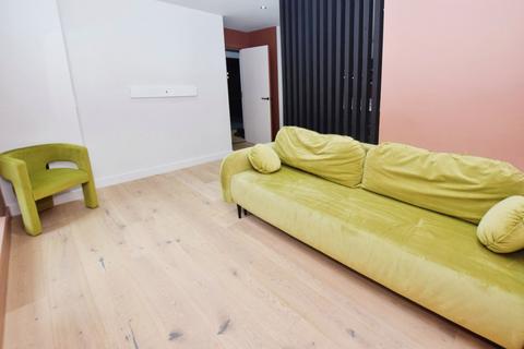 2 bedroom flat to rent, Icon 25, 101 High Street, Northern Quarter, M4