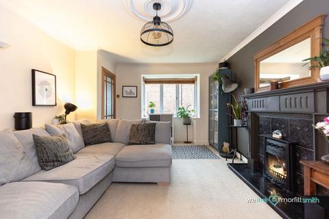2 Wade Meadow, Sheffield, S6 4DE