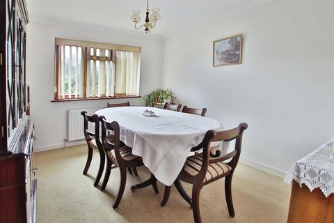 3 bedroom detached bungalow for sale, St. Cuthberts Lane, Locks Heath, Southampton