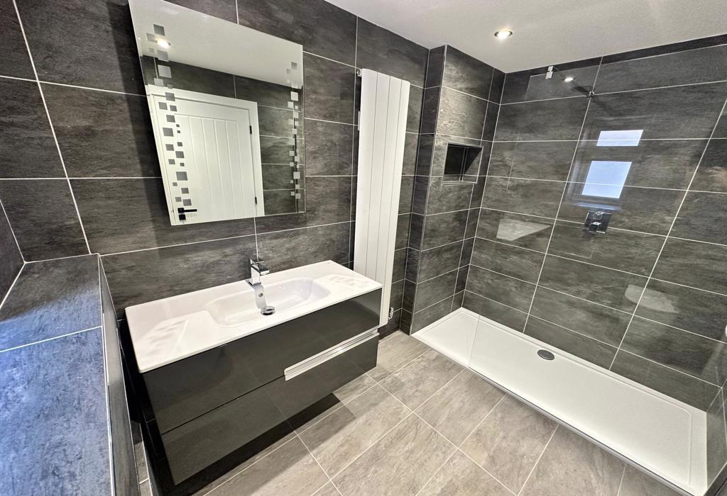 Master Ensuite