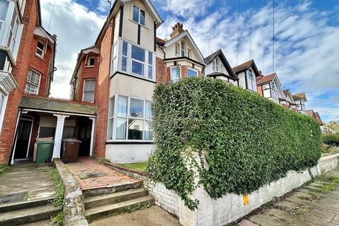 2 bedroom ground floor flat for sale, Wickham Avenue, Bexhill-on-Sea, TN39