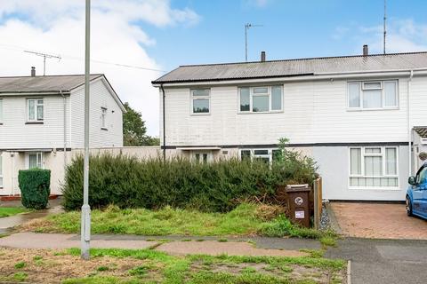 3 bedroom semi-detached house for sale, 28 Verney Walk, Aylesbury, Buckinghamshire, HP21 8ED