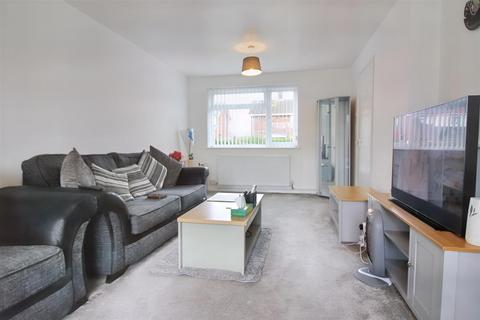 3 bedroom end of terrace house for sale, Lay Road, Aylesbury